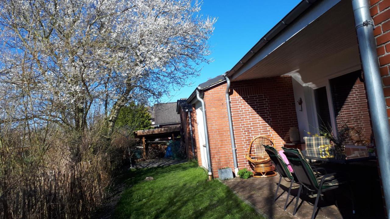 Ferienhaus In Buesumer Deichhausen - Buesum An Der Nordsee Fuer Bis Zu 9 Personen Villa Exterior photo